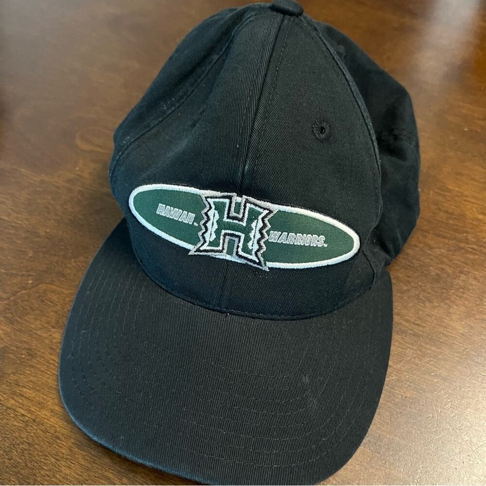 Vintage Top of the World TOW University of Hawaii Baseball Cap Hat